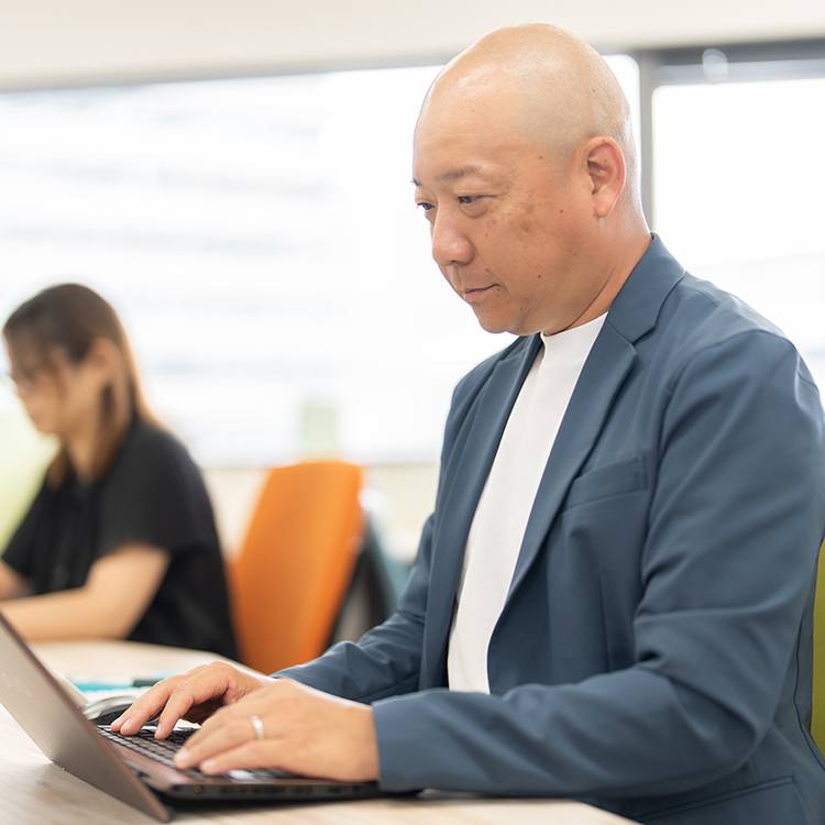 CRE戦略に基づく不動産取得から再開発までを担当
