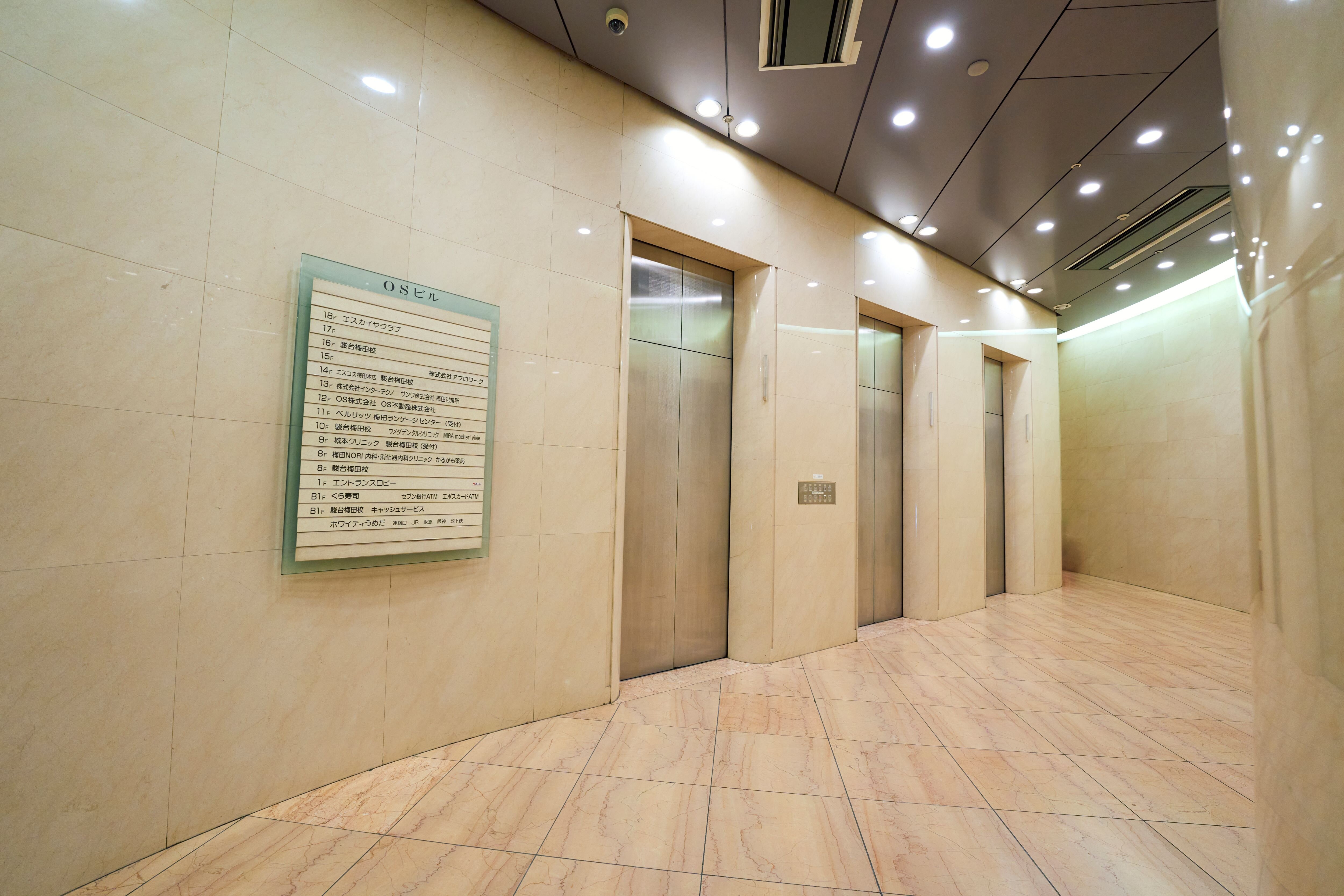 gallery06